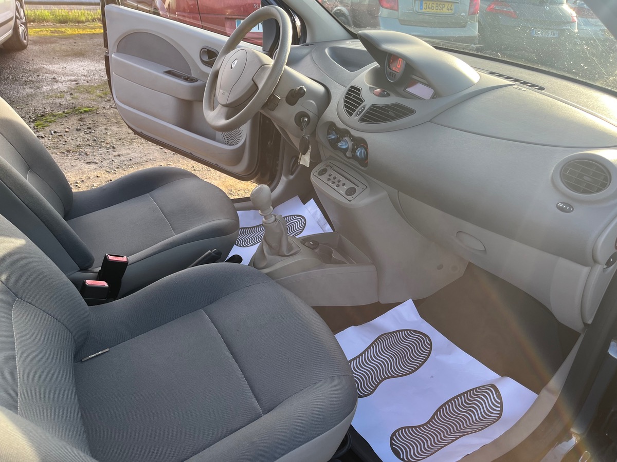 RENAULT Twingo 1.2