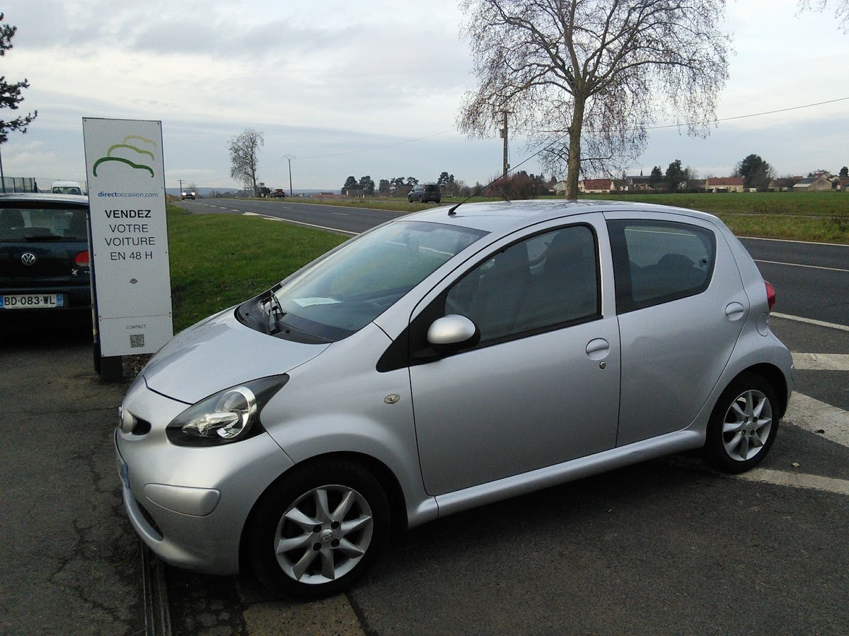 Toyota Aygo 1.0 68CV Confort CLIM - 5 portes