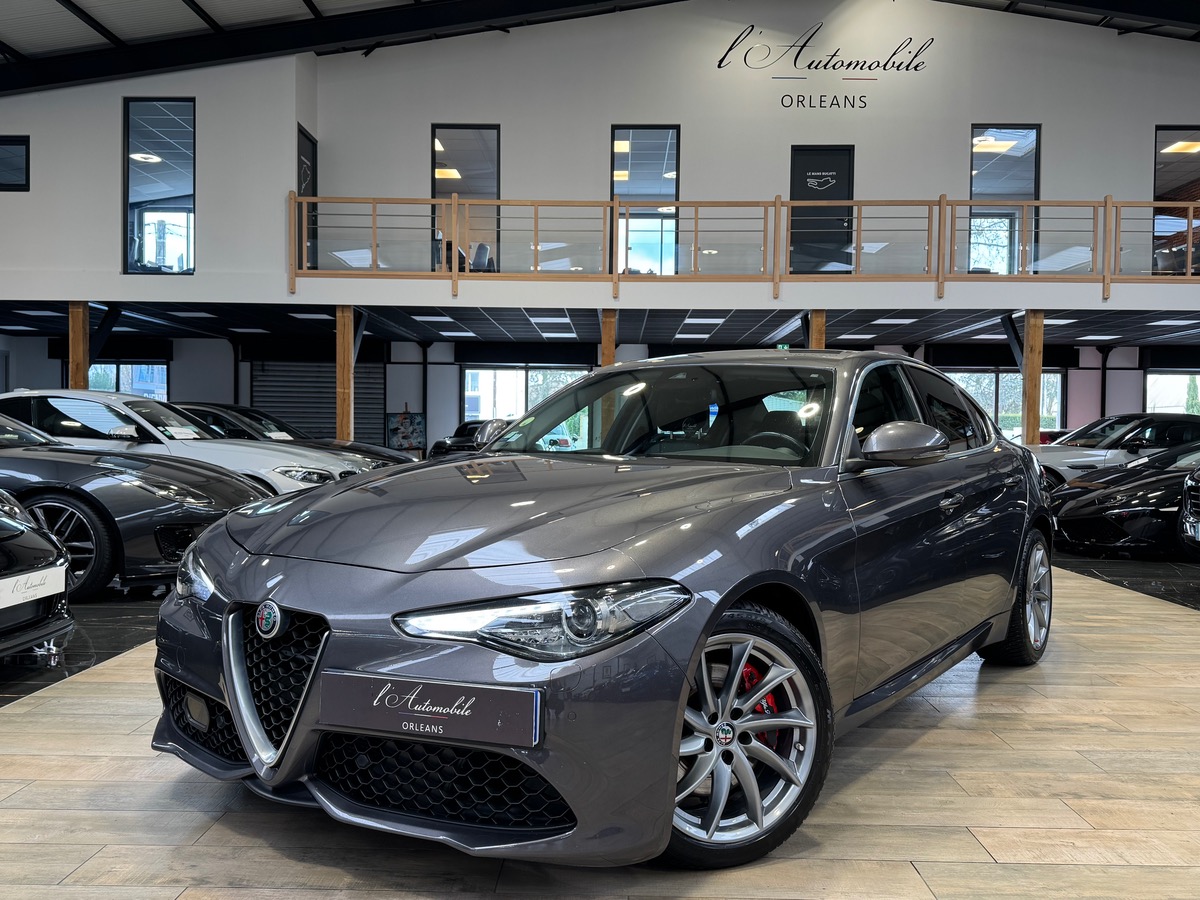 Alfa Romeo Giulia VELOCE 2.2 JTD Q4 AT8 210CV CAM/SIEGE ET VOLANT CHAUFFANT SUIVIT COMPLET N