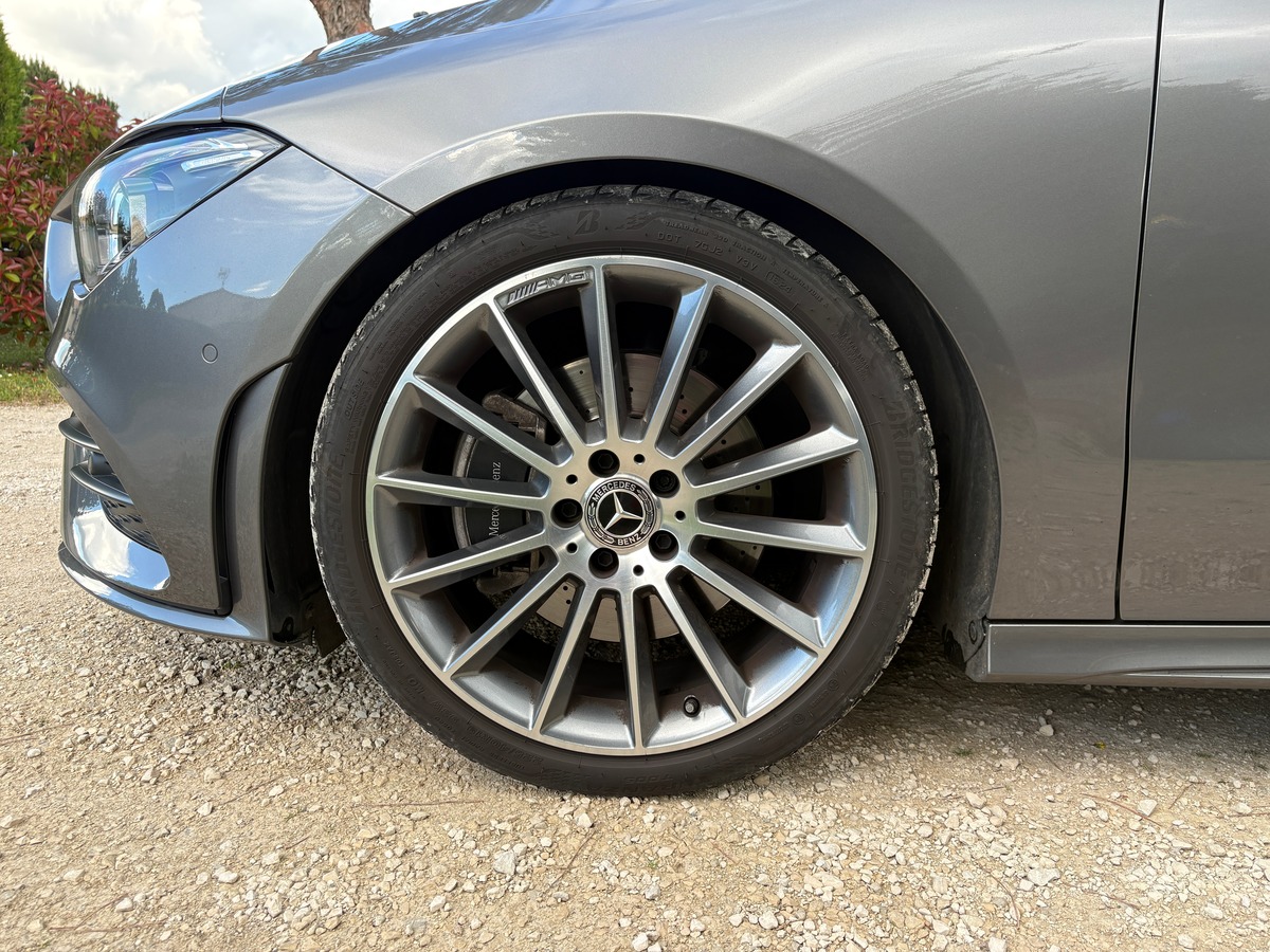 Mercedes Benz CLA 200 d AMG LINE