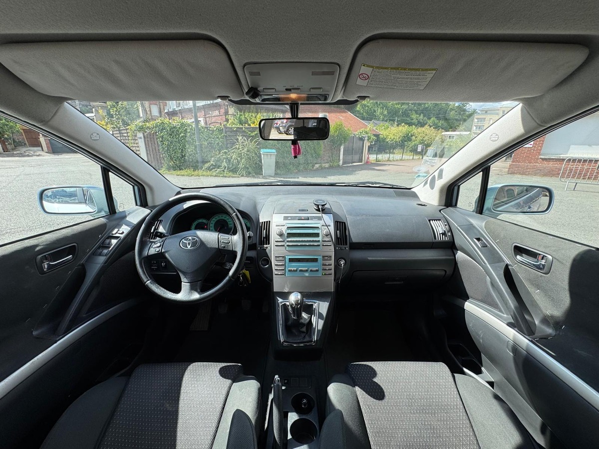 Toyota Corolla Verso 7 places- Facelift- 2.2 D4-D 136cv