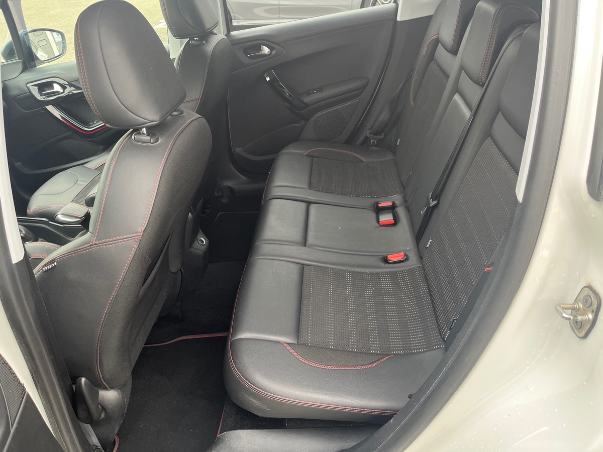 Peugeot 2008 1.6 BlueHDi 120ch GT Line S&S, CAMERA DE RECUL, GPS