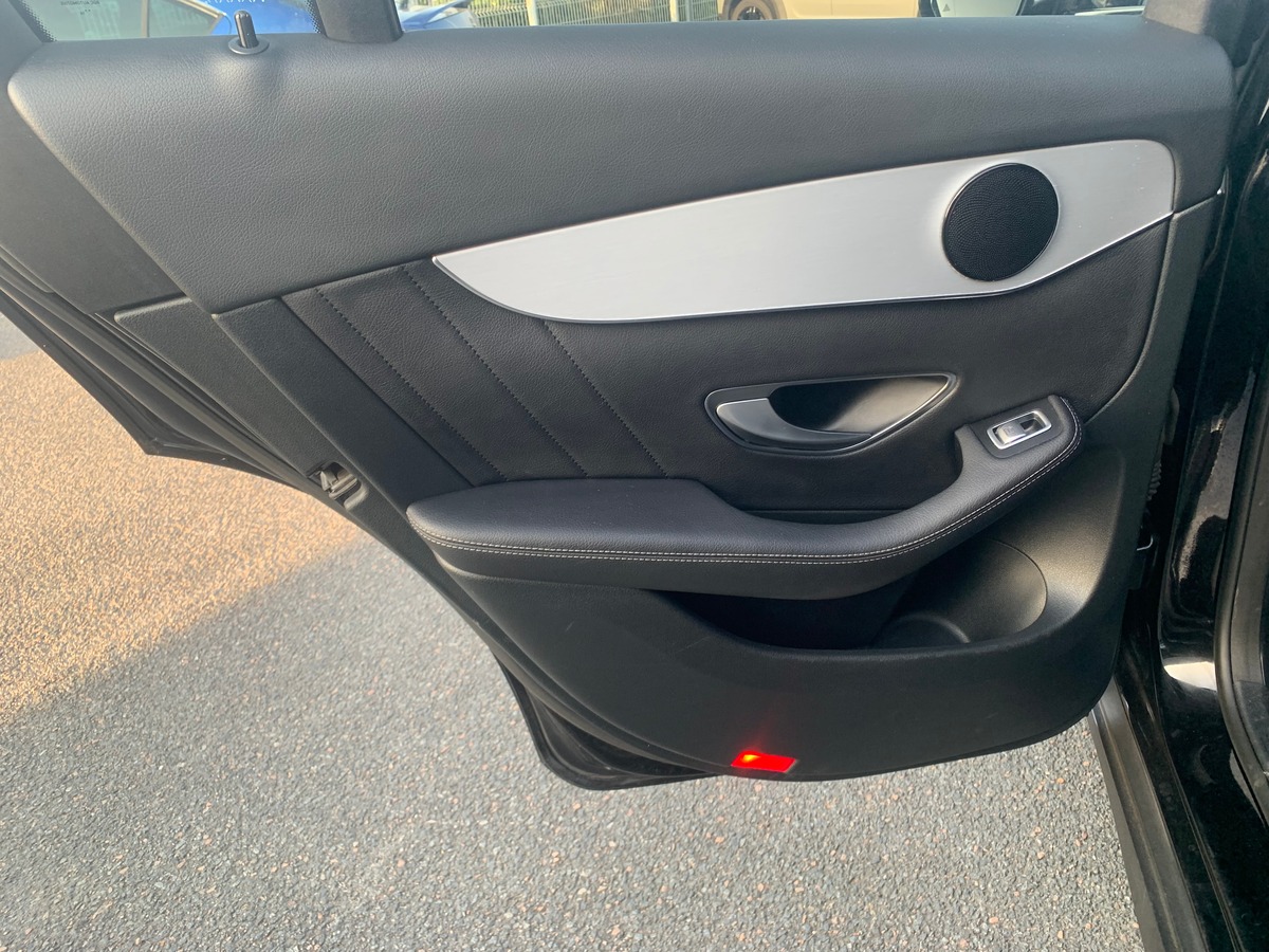 Mercedes-Benz GLC Coupé 170 ch | 4MATIC | Toit ouvrant | Caméra de recul | Avertisseur angles morts