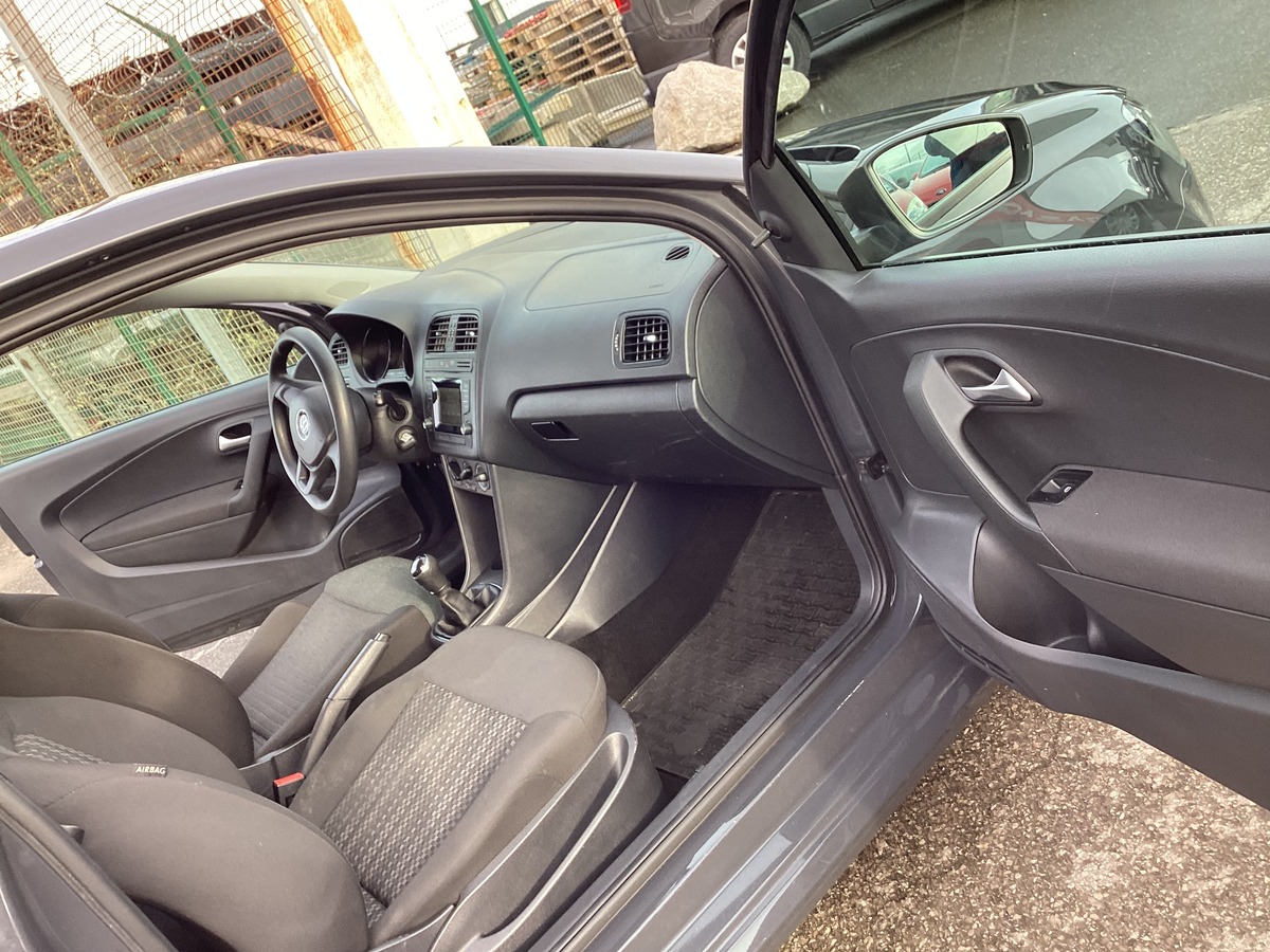 Volkswagen Polo 1.0 Confortline
