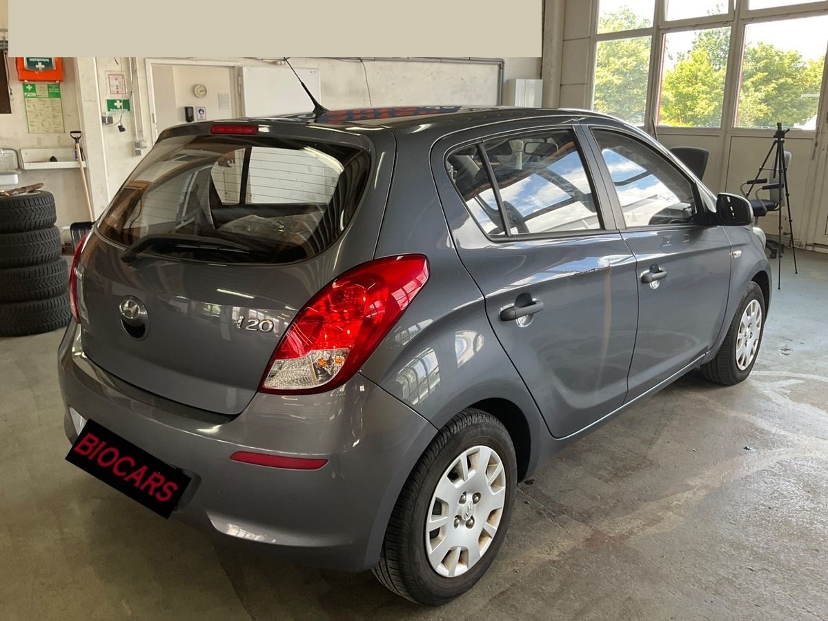 Hyundai i20 1.2 FIFA World Cup Edition