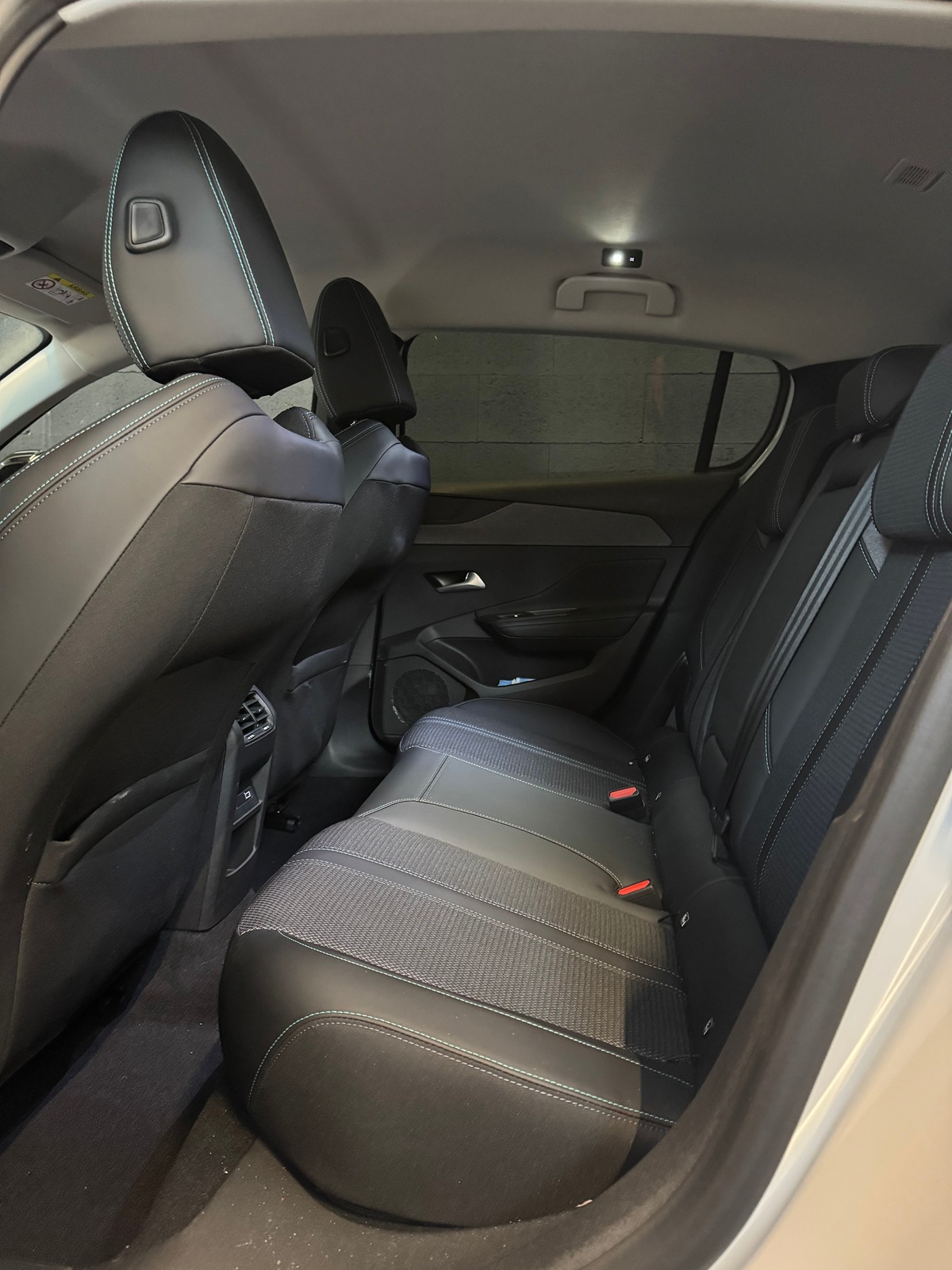 Peugeot 308 1.5 BLUE HDI 130 ALLURE PACK GARANTIE 06/2027