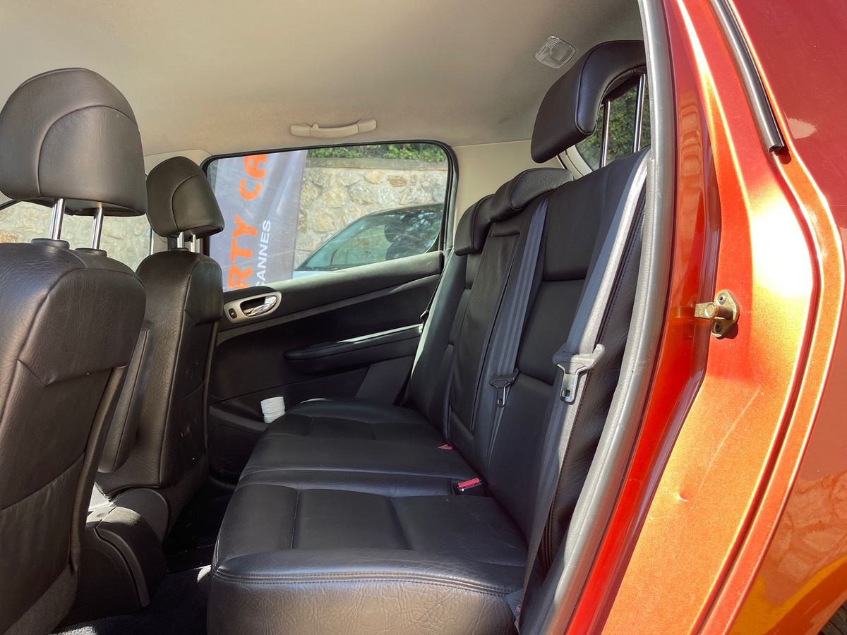 Peugeot 307 1.6 i 110 CV / KM REEL/ 5 Portes / Intérieur Cuir/  Clim/ Boîte auto