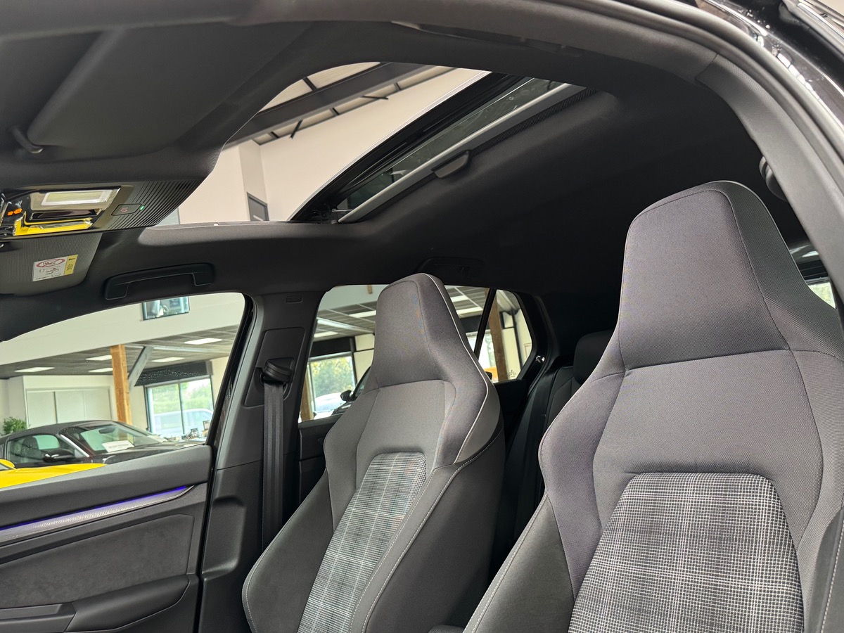 Volkswagen GOLF 8 GTD 2.0 TDI SCR 200CV DSG7 TO/CARPLAY/ATTELAGE FR