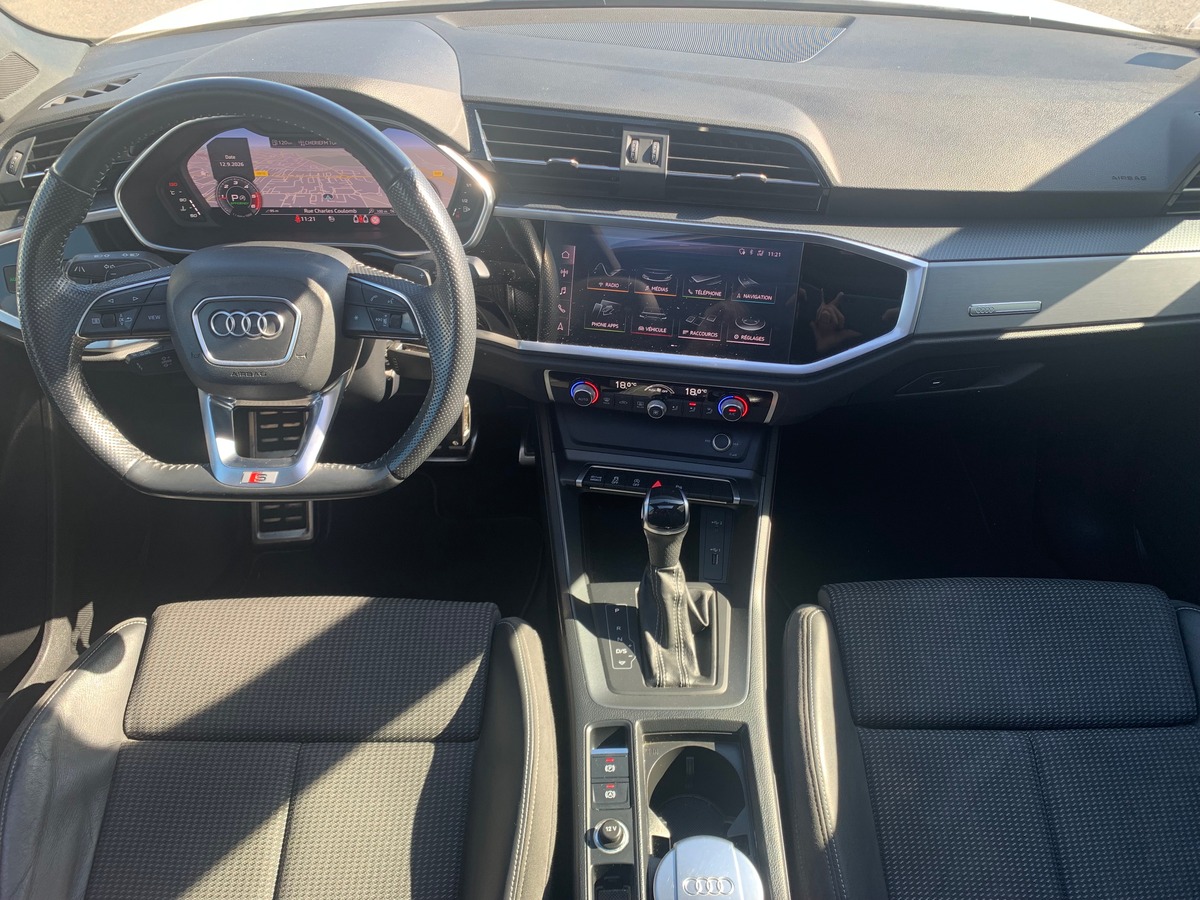 Audi Q3 150 ch | S line | Toit ouvrant | Caméra de recul | Apple car play | Attelage | Régulateur
