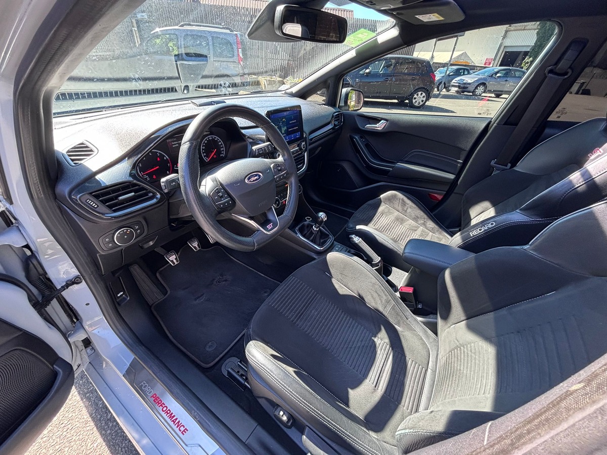 Ford Fiesta VI ST 1.5 Ecoboost 200cv - Entretien complet