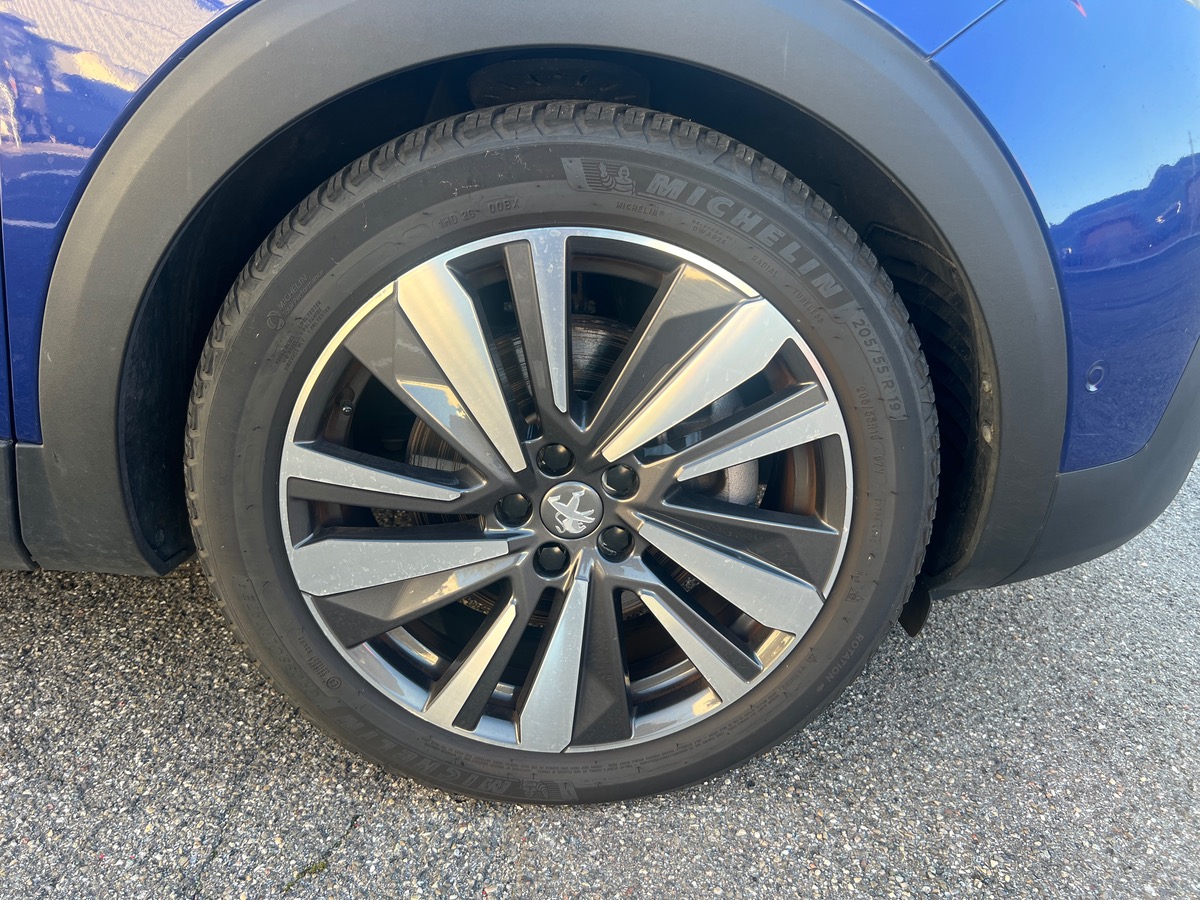 Peugeot 3008 HYbrid4 300cv GT EAT8, SUIVI COMPLET PEUGEOT, TOIT OUVRANT, SIEGES CHAUFFANTS/ MASSANTS