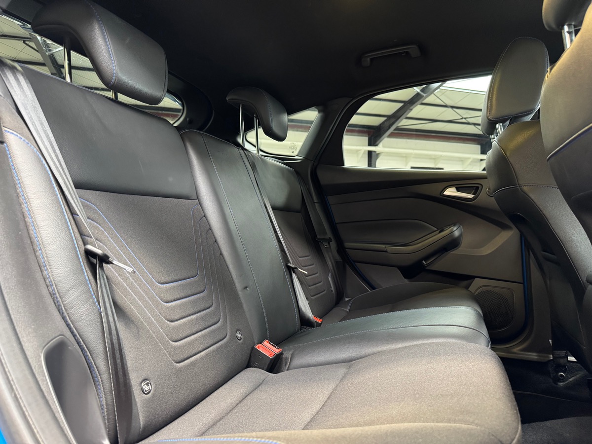 Ford Focus RS 2.3 ECOBOOST 350CV RECARO 4X4 1°MAIN/CAM B