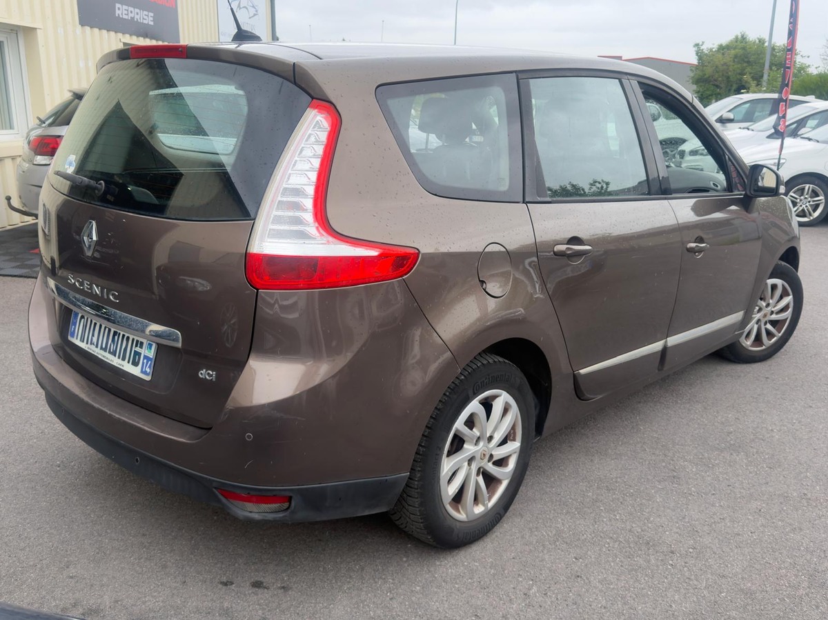 RENAULT Grand Scenic 1.5 DCI 110ch 7 places BVM Distribution OK / Embrayage OK / Entretien OK