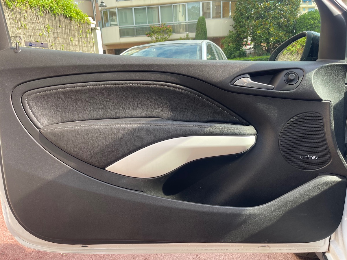 Opel Adam 1.4 i 16V 87 cv / EDITION ROCK / CARPLAY / Boite AUTO