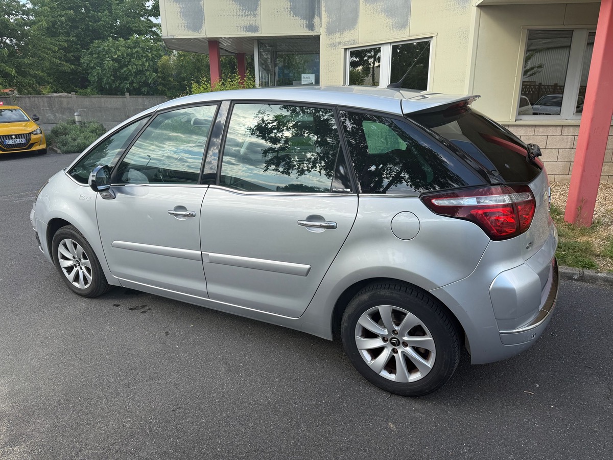 Citroën C4 Picasso 1.6 HDI 112 CV exclusive en 4X CB
