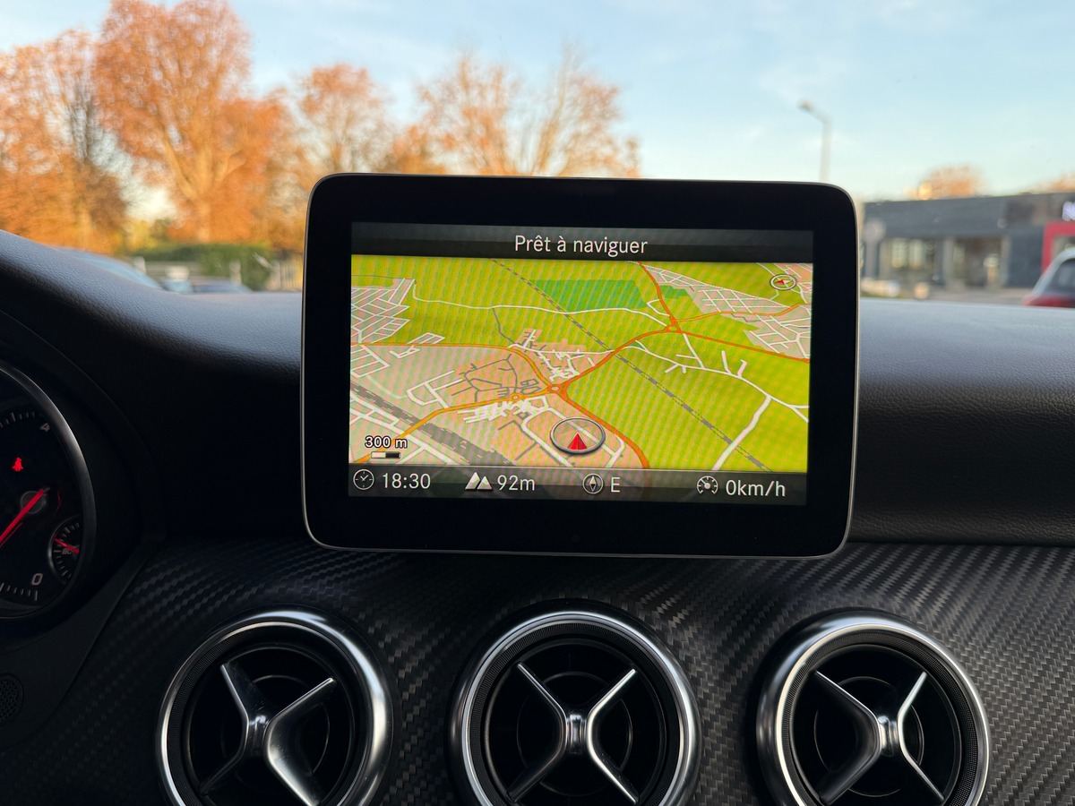 Mercedes-Benz Classe A 180 d Pack AMG Fascination 1.5 d 7G-DCT 110 cv