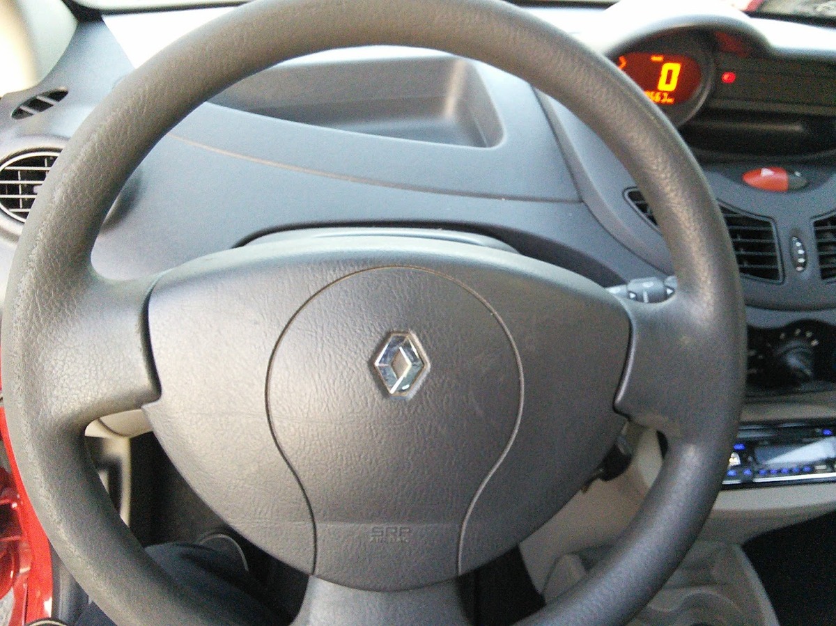 RENAULT Twingo 1.2 i  LEV 75 cv  DISTRIBUTION FAITE