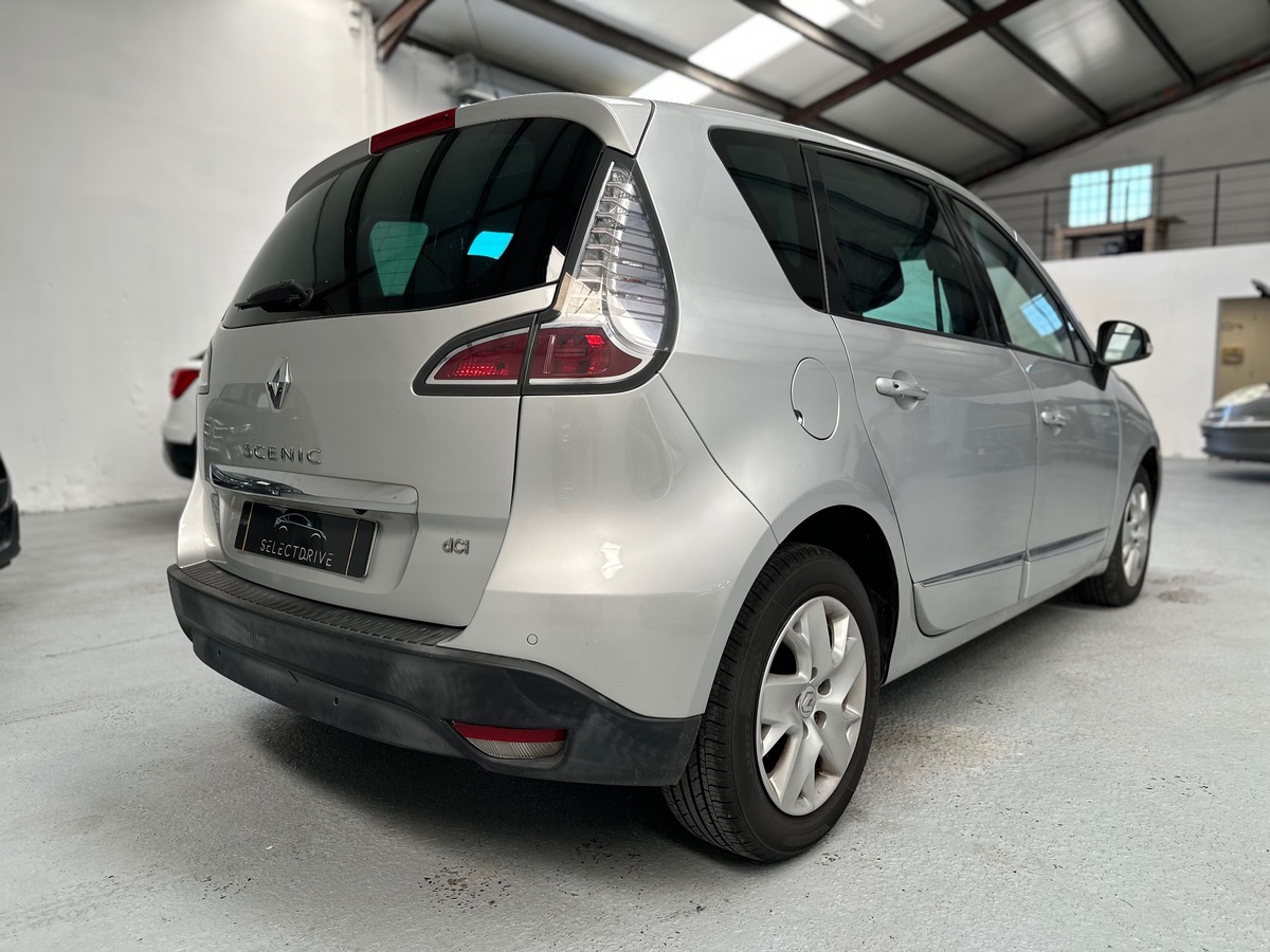 RENAULT Scenic III (3) 1.5 DCI 110 BOSE EDC