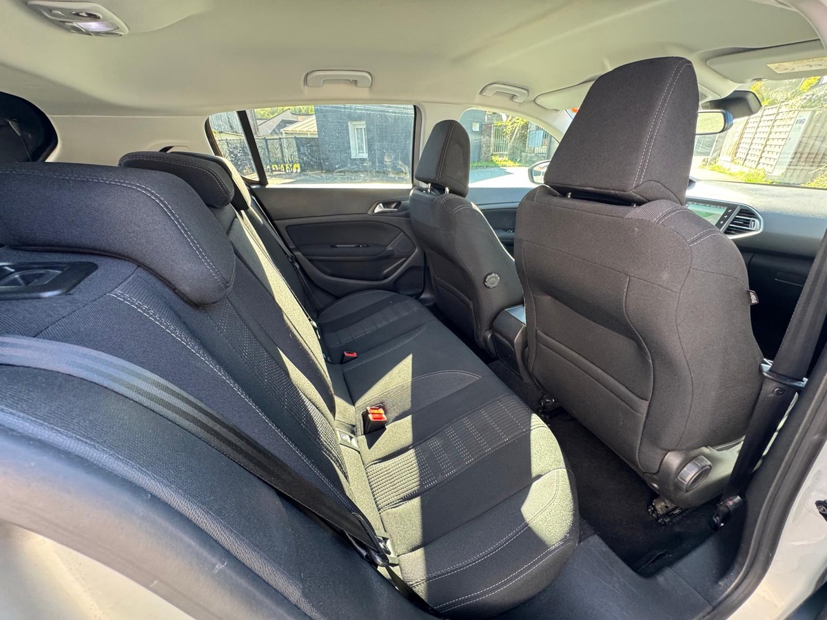 Peugeot 308 1.6 Blue-Hdi 120cv Allure - Garantie - première Main