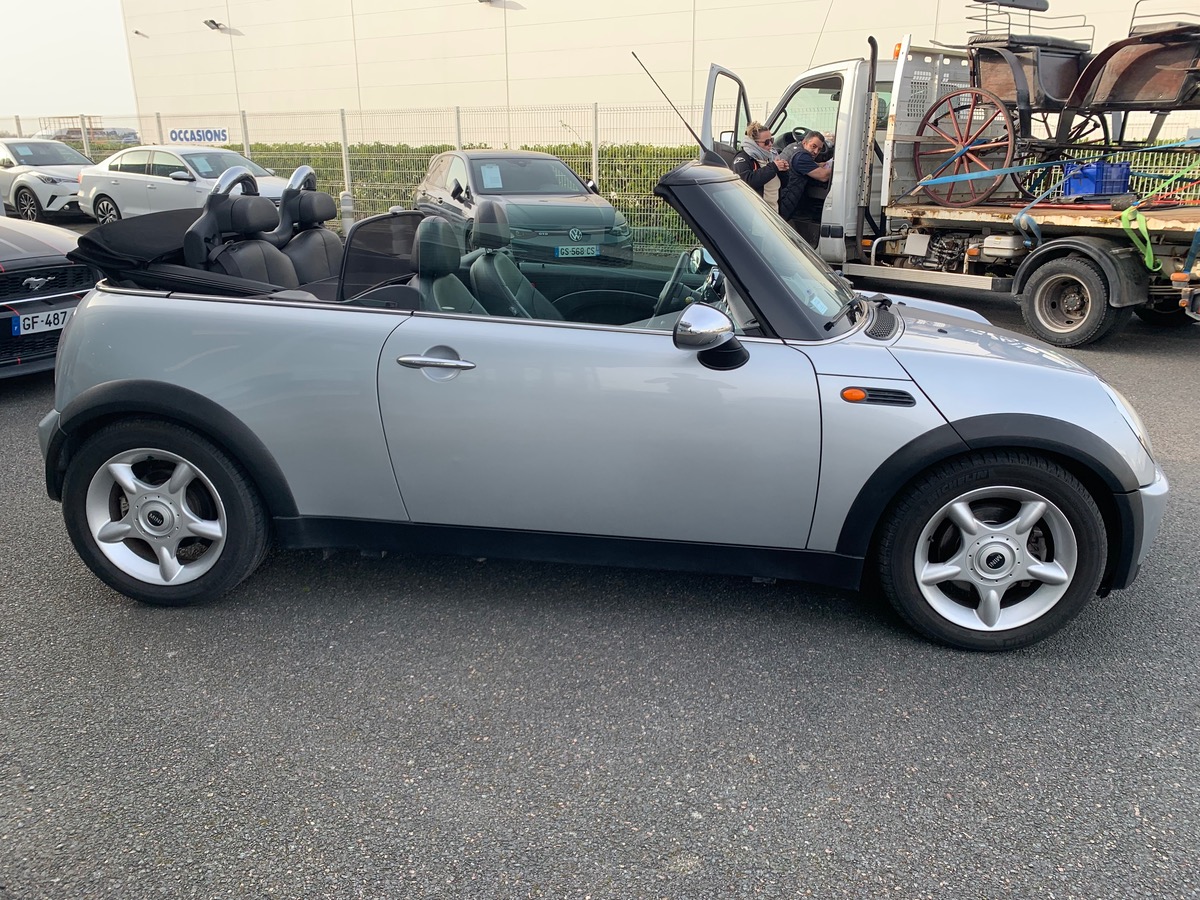 Mini Cooper 112 ch | GPS | Boite automatique | Sellerie cuir | Radar de recul | Régulateur vitesse