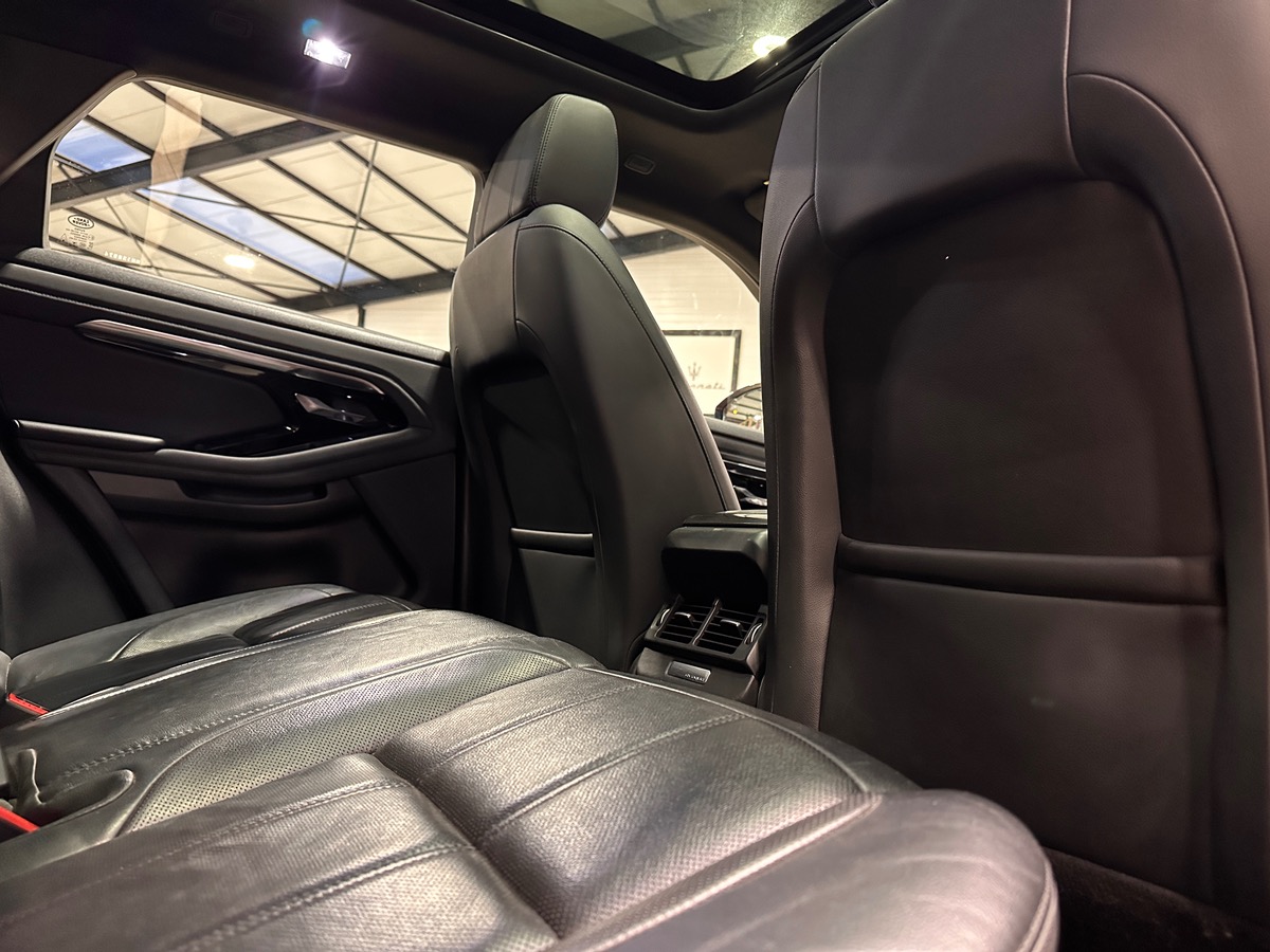 Land-Rover Range Rover Evoque Mark II P300e AWD R-Dynamic BVA8 309 ch