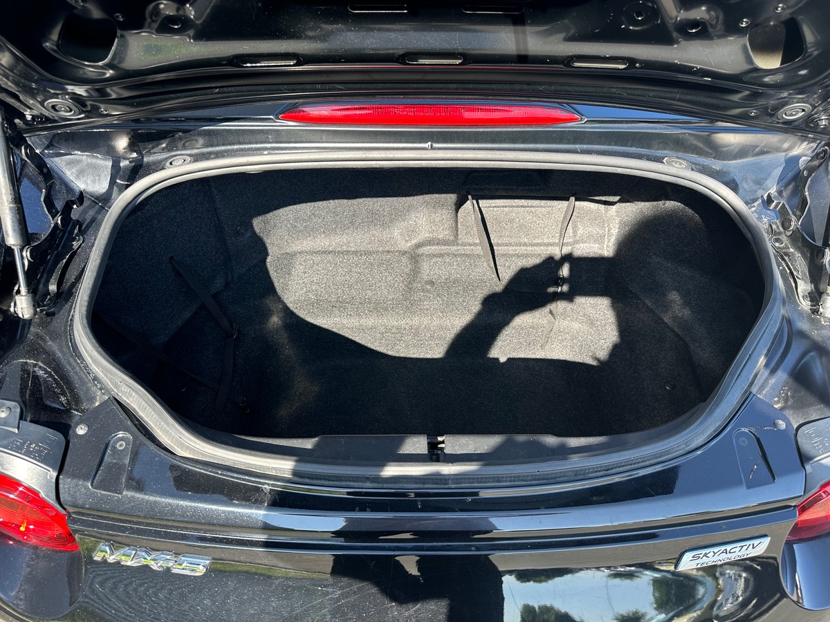 Mazda MX 5 1 5 SKYACTIV-G 131 ch | Elégance | Écran tactile | Démarrage sans clé