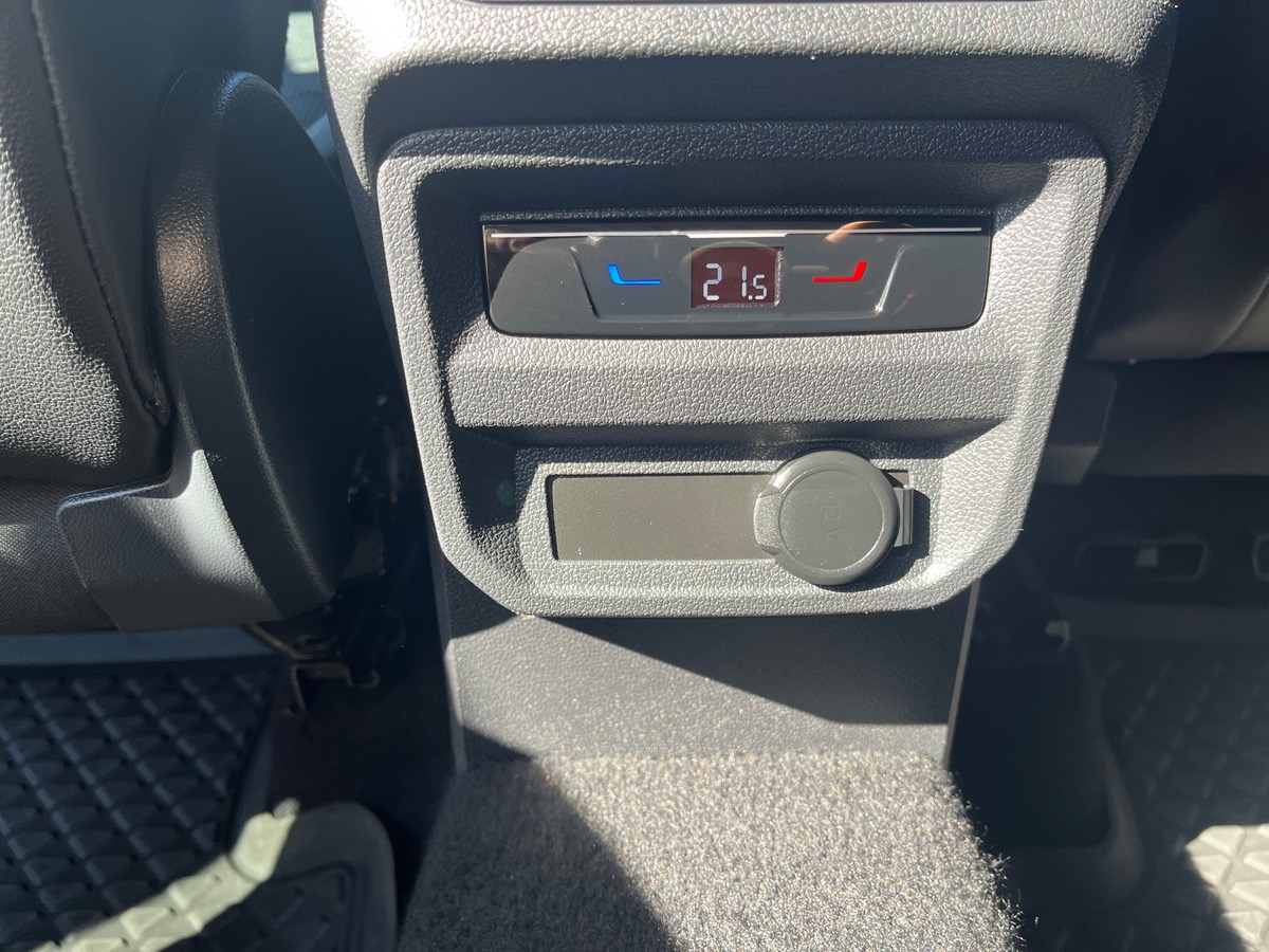 Volkswagen Tiguan Allspace 2.0 TDI 150ch R-Line DSG7, Suivi complet VW, Attelage électrique pivotant