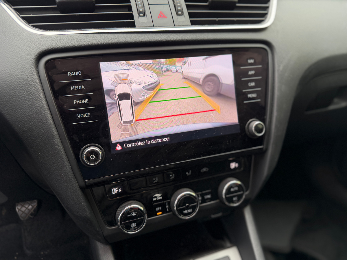 Skoda Octavia Combi Phase 2 1.5 TSI 150 cv - CARPLAY - 1 ERE MAIN - ENTRETIEN VW -DEMARRAGE SANS CLE