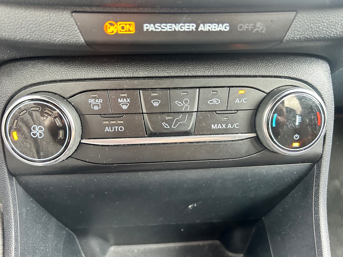 Ford Fiesta ST LINE | 125 chevaux | Contrat Ford Protect (70000 kms et/ou 30/10/2027)