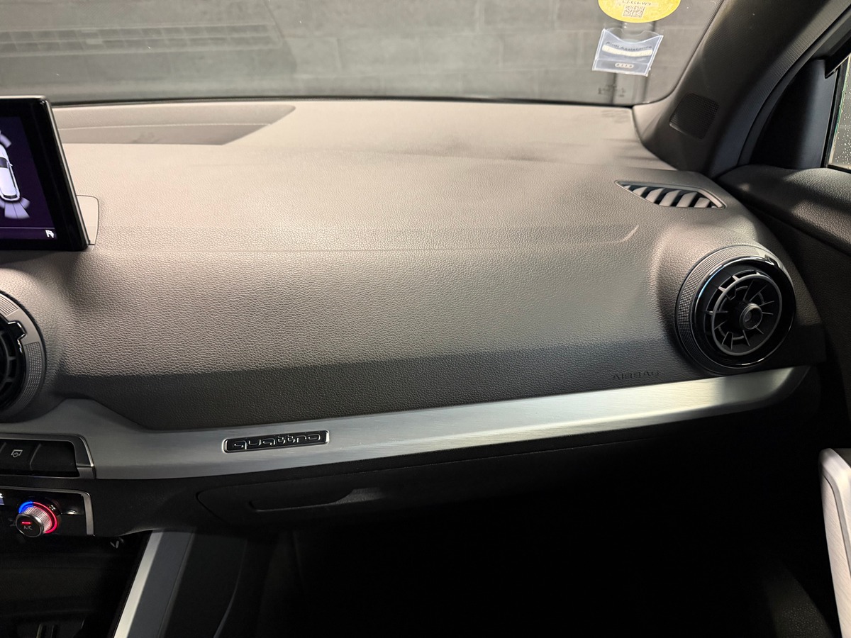 Audi Q2 35 tdi S Line Quattro Cock Pit / Caméra de Recul / Suivi Audi