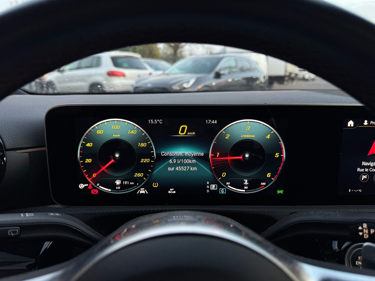 Mercedes-Benz Classe A 180 d Pack AMG Fascination 1.5 d 7G-DCT 116 cv