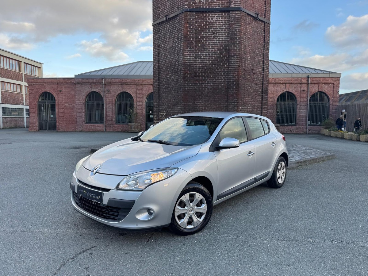 RENAULT Megane III 1.6 E85 (Flexfuel) 110cv Carminat Tom Tom  - Garantie