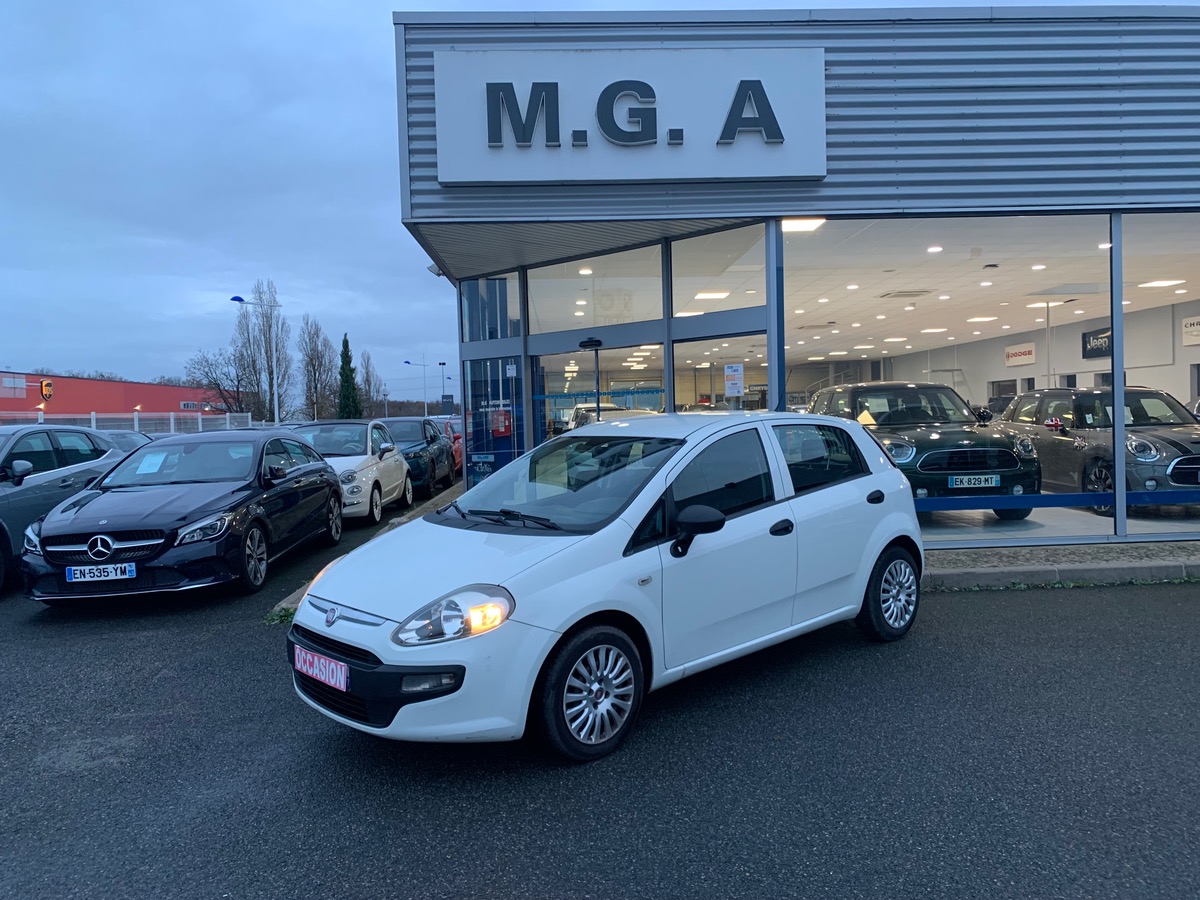 Fiat Punto 69 ch | Radio CD MP3 | Vitres avant électriques | Airbags | ABS | Commandes Radio volant