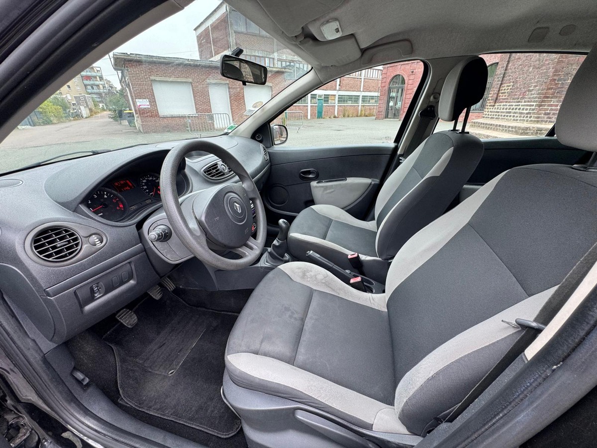 RENAULT Clio III Estate 1.5 DCI 68ch Authentique - garantie