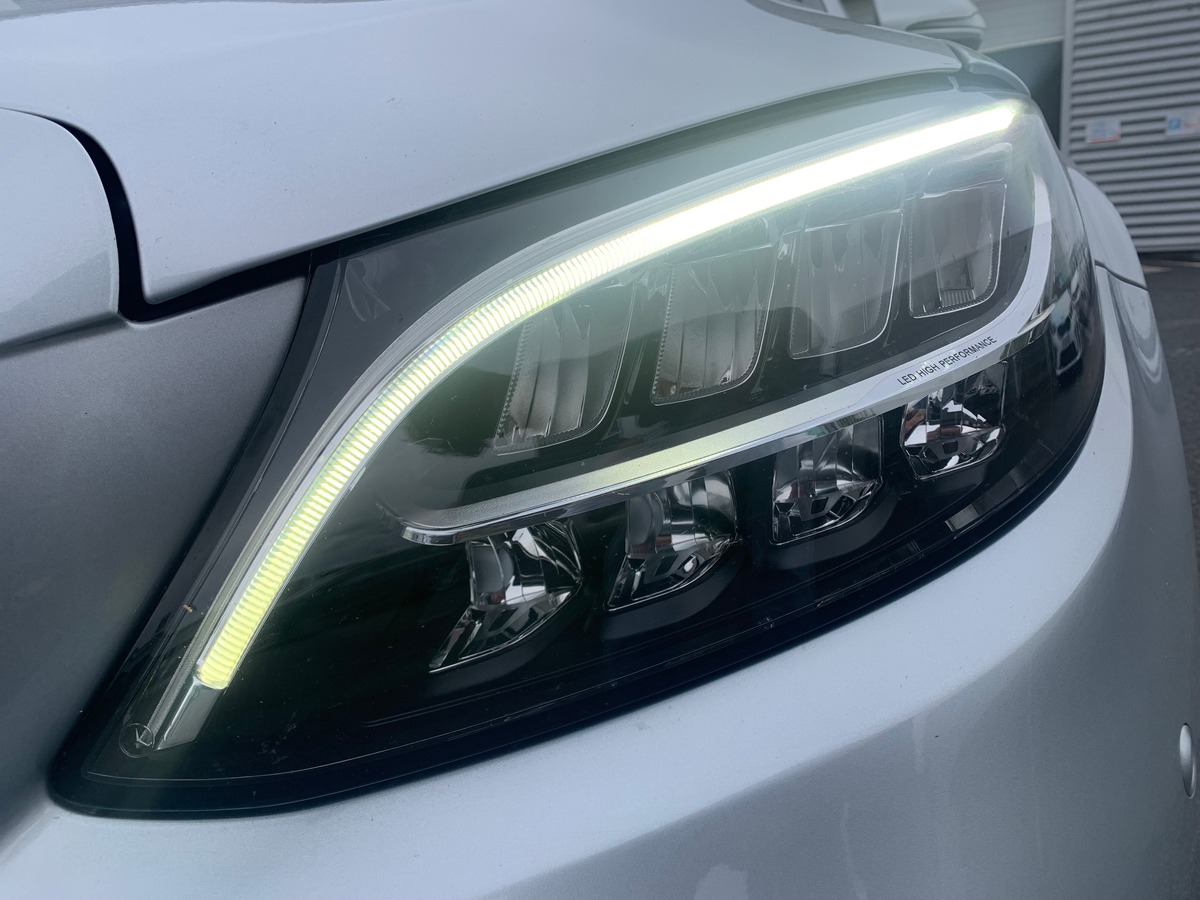 Mercedes-Benz Classe C IV (2) 200 Amg Line | 184 ch |  9G-TRONIC | Caméra recul | Sièges avant sport