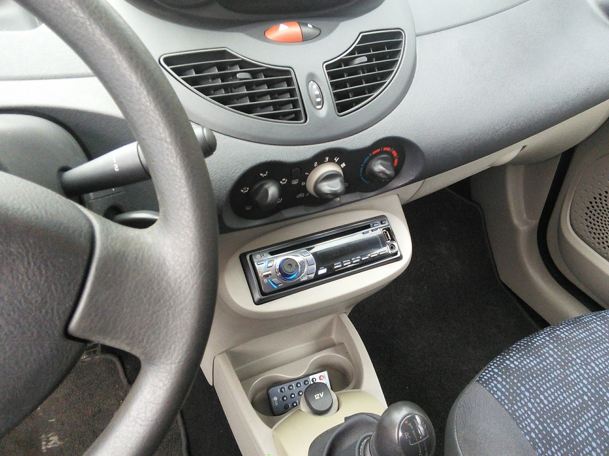 RENAULT Twingo 1.2 75 CV Authentique - GARANTIE