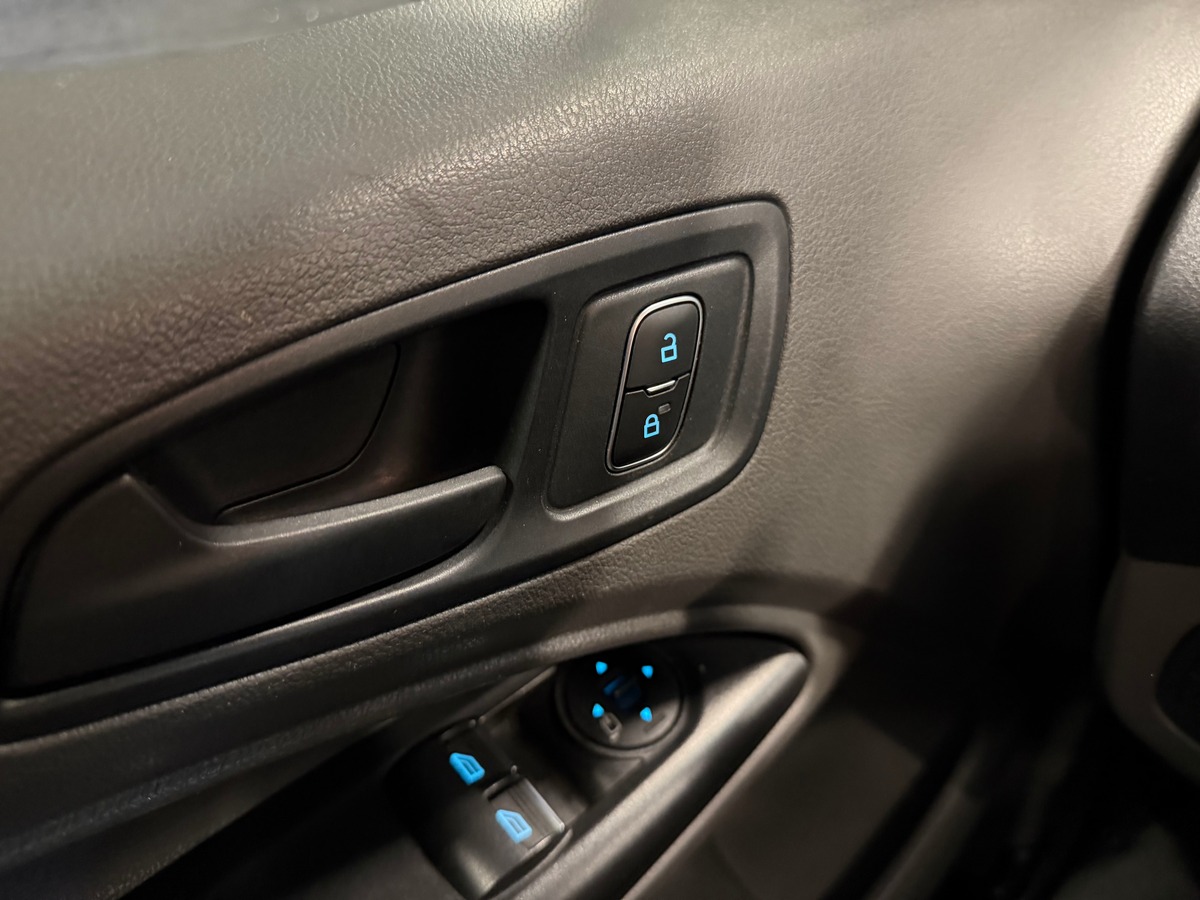 Ford T.CONNECT transit Connect 120 ch BVA 5 Places Long Boite Automatique / Double porte latéral