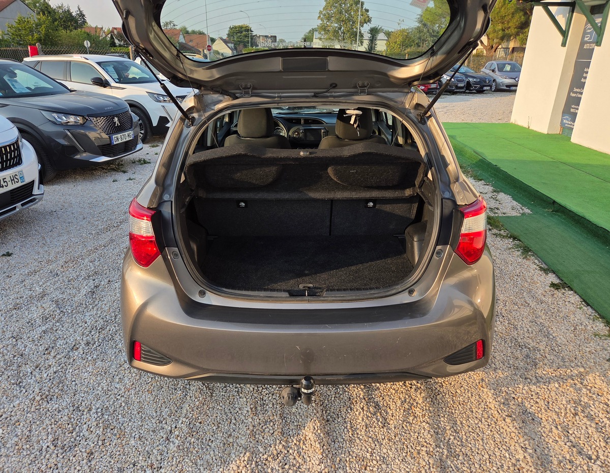 Toyota Yaris 1.5 110 CV VVT-I CVT CHIC  / 1* MAIN