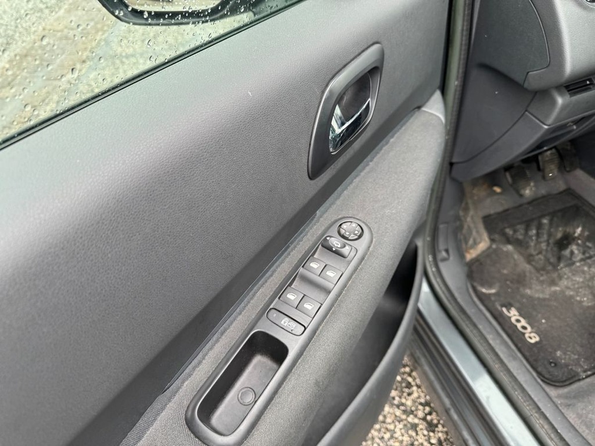 Peugeot 3008 1.6 HDI Active