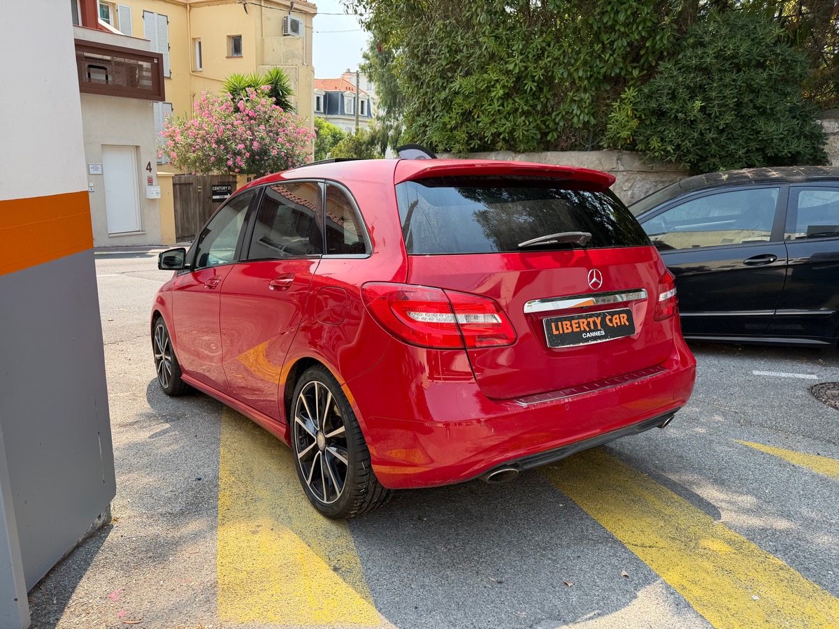 Mercedes Benz CLASSE B 180 1.5 CDI 109 CV / Pack AMG Fascination / Toit Ouvrant /  Intérieur Cuir