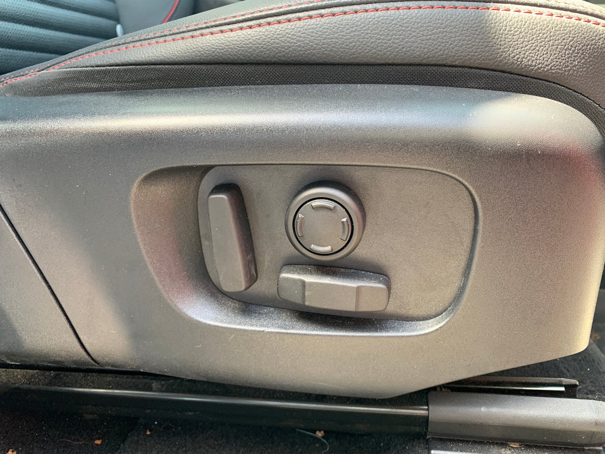 Land-Rover Discovery Sport L550 | P300e | PHEV | Toit panoramique | Caméra recul | Apple car play