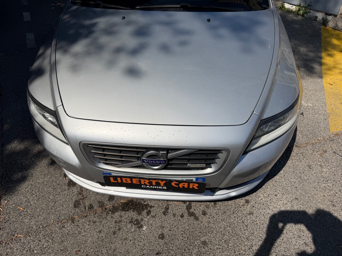 Volvo S40 D2 1.6 D115 CV / R Design / 1 er Main / Intérieur Cuir / KM Réel