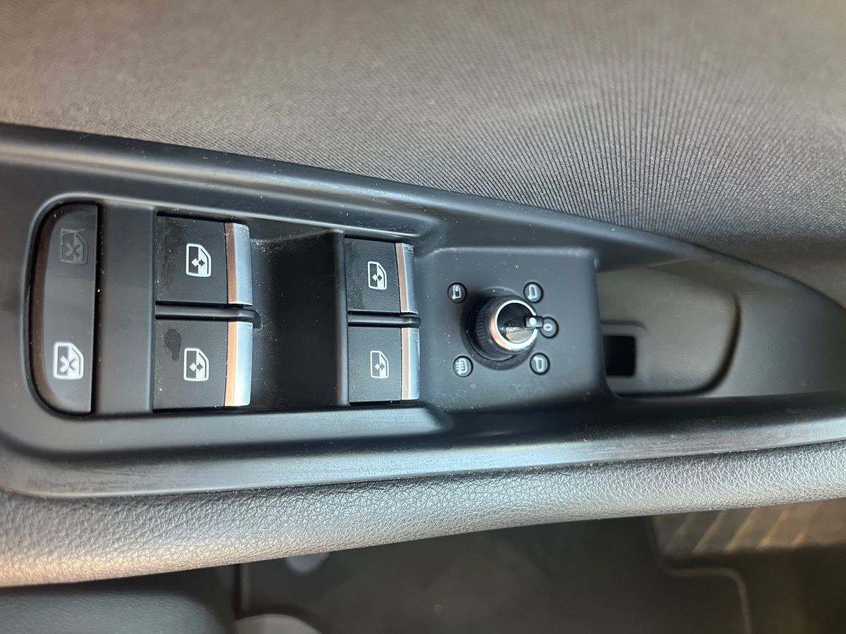 Audi A5 Sportback 40 2.0 TFSi Mild Hybrid S-Tronic7 190 cv DESIGN, suivi complet, sièges chauffants