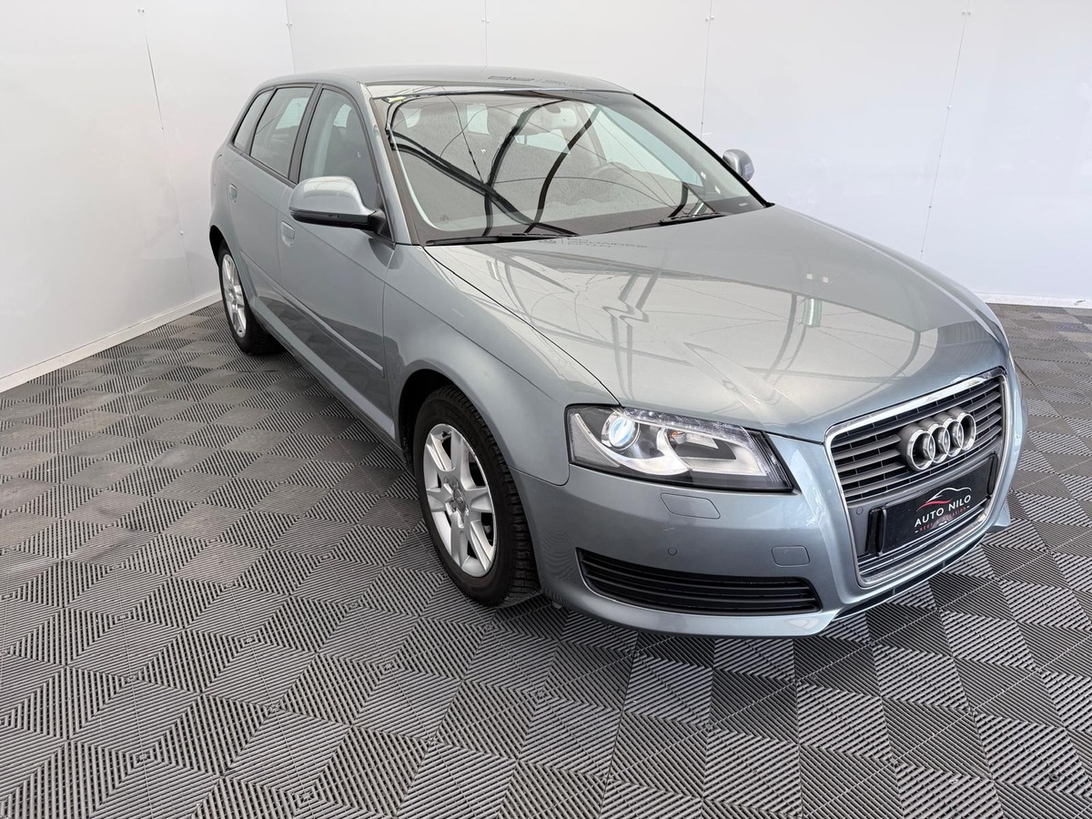 Audi A3 Sportback 1.6 TDI 105  S-tronic Attraction   Première main