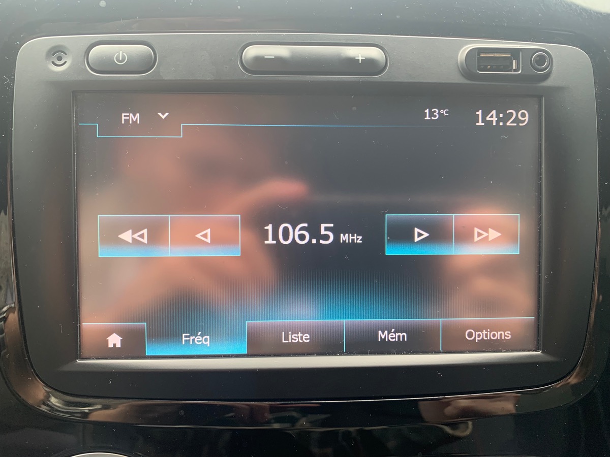 RENAULT Captur 90 ch | Intens | Pack City Plus | Roue secours galette | GPS | Système accès sans clé