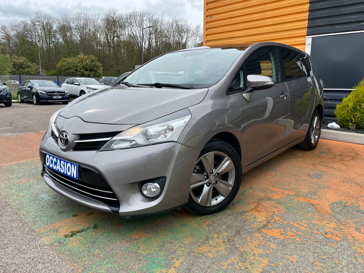Toyota Verso Phase 2 1.6 D-4D 112 CH DYNAMIC 1° MAIN