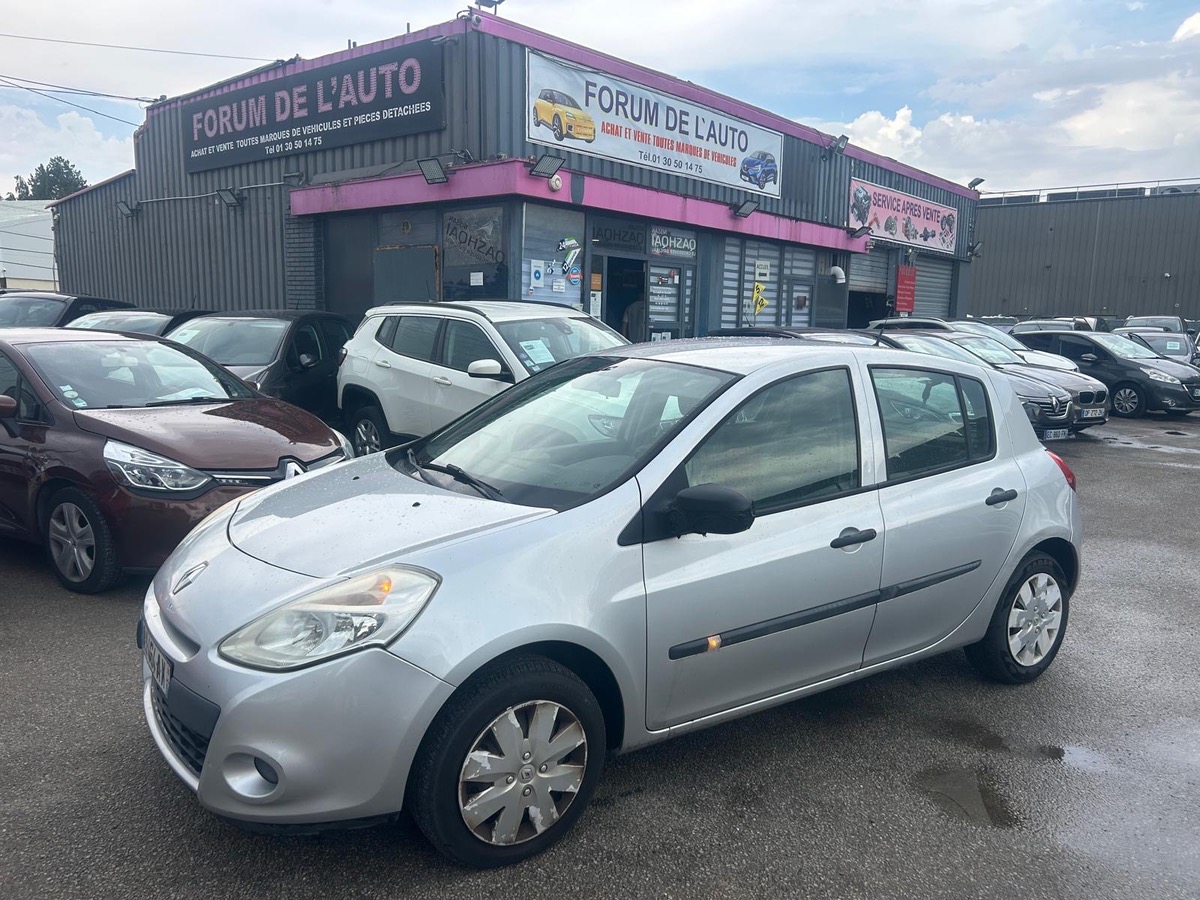 RENAULT Clio III