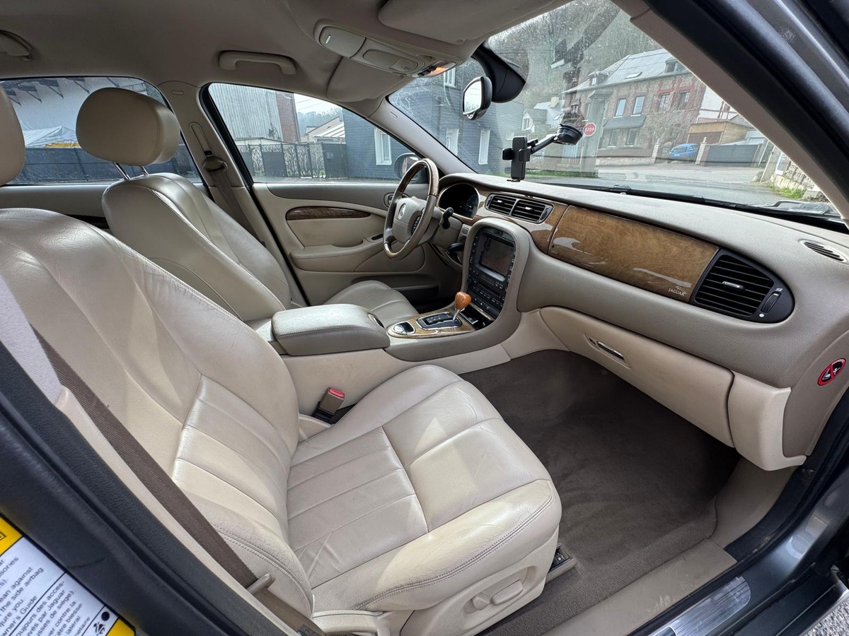 Jaguar S-Type 3.0 V6