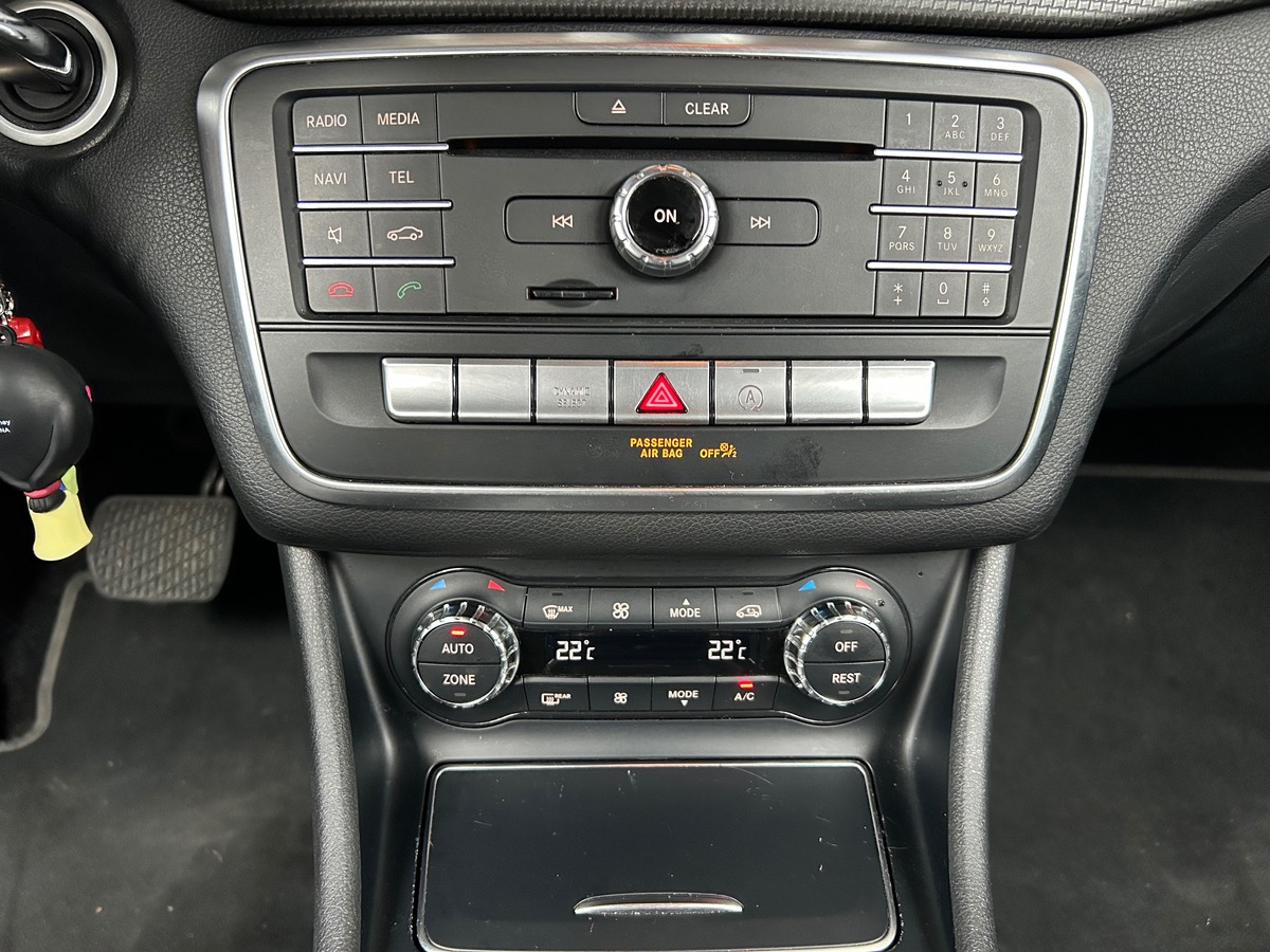 Mercedes Benz GLA 180