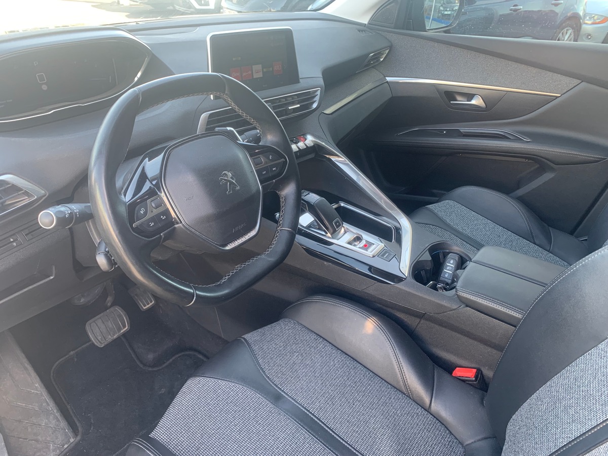Peugeot 3008 130 chevaux | Allure | Caméra de recul | Régulateur de vitesse | Capteur d'angle mort